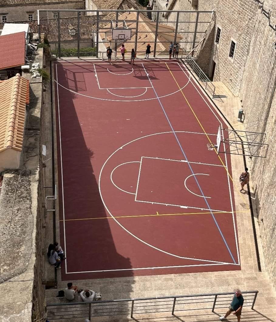 Basketball Yard